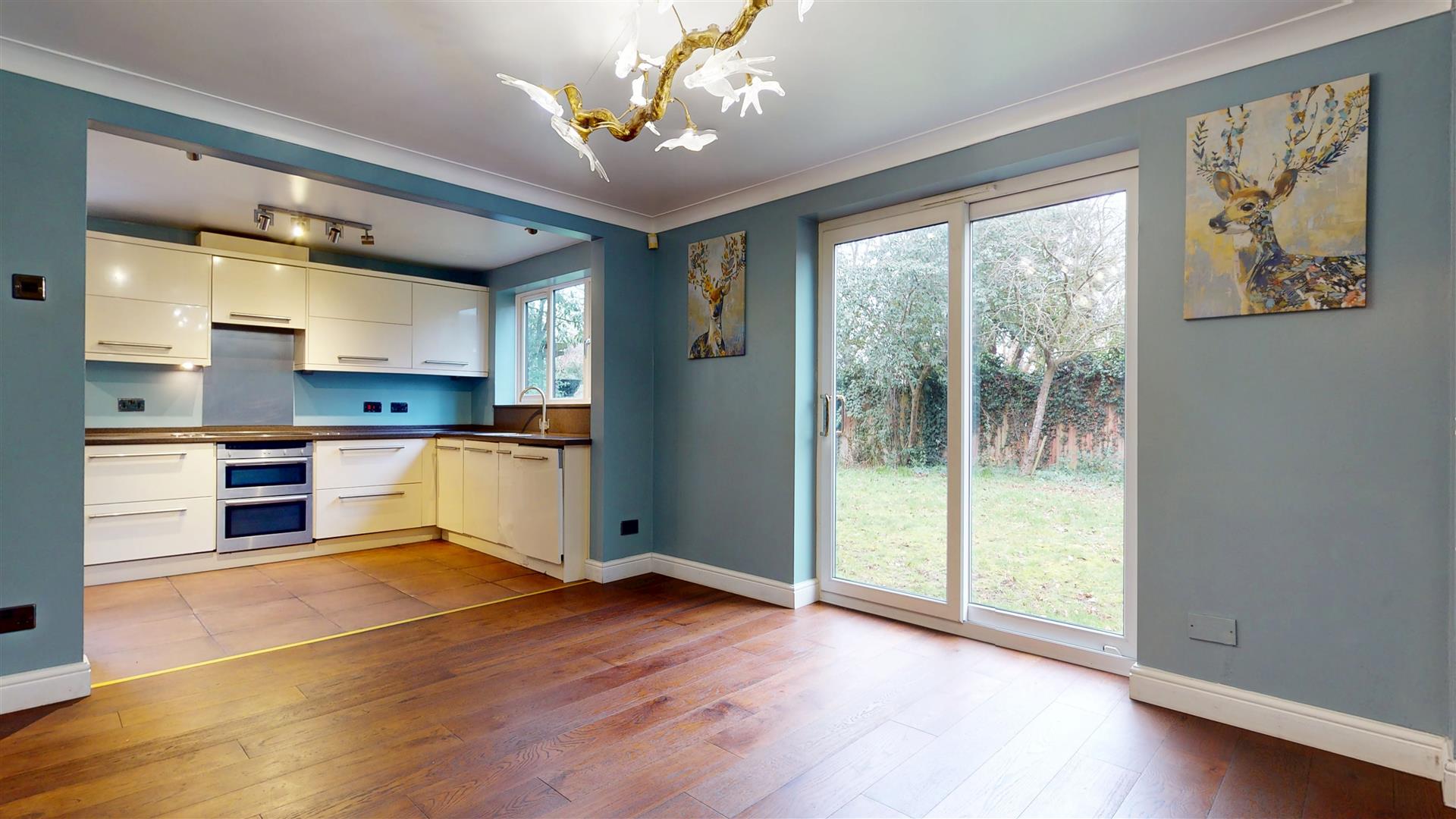 4 bed property in Walton Road, Milton Keynes